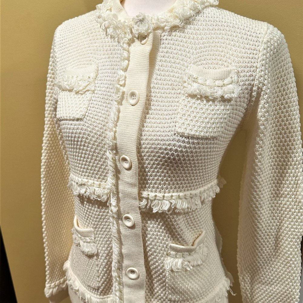Venue Cream Colored Sweater Sz M
